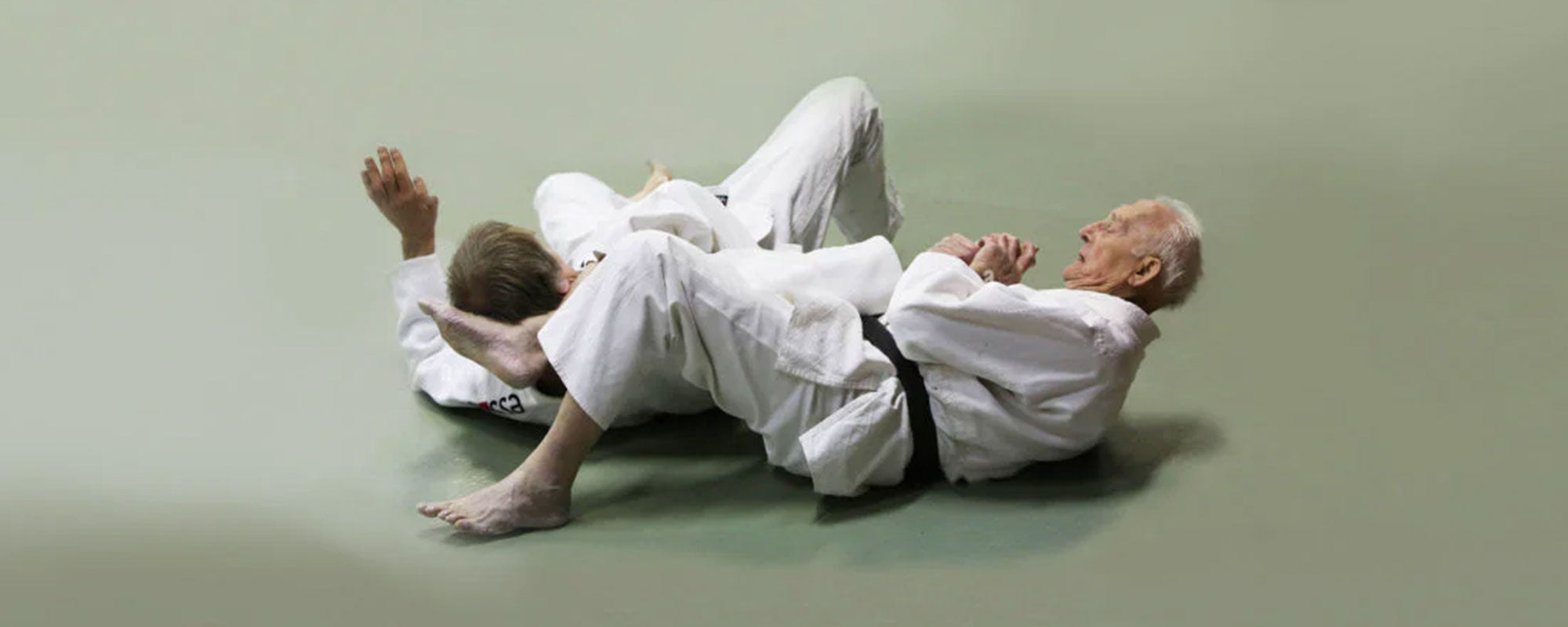 Jiu-Jitsu for Old Men (Benefits, Age Division, Recovery Tips)