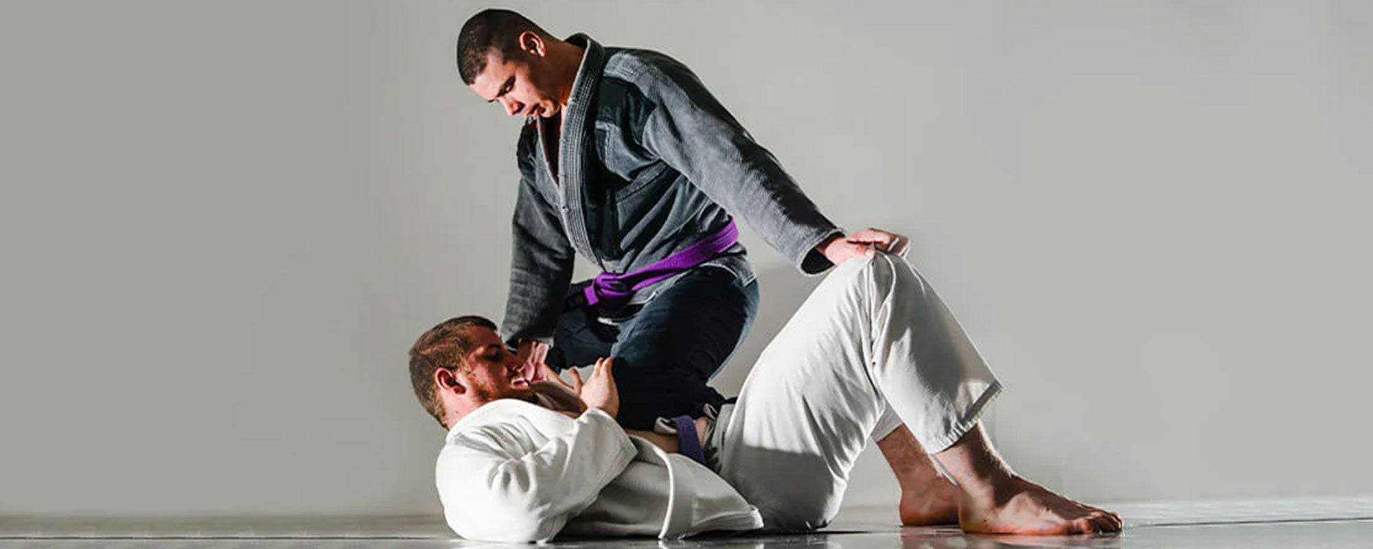 Knee Mount in BJJ: Getting, Retaining, and Escaping Knee Mounts