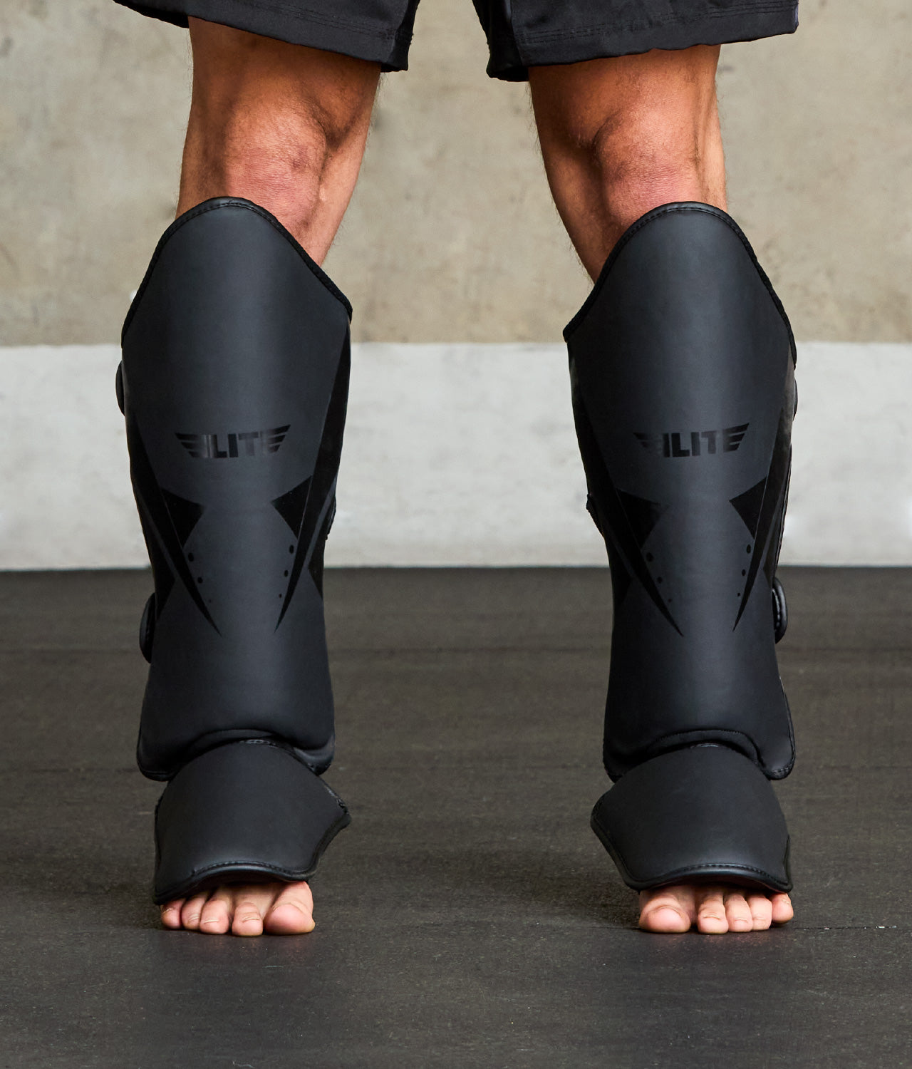 Adults' Star Black Wrestling Shin Guards