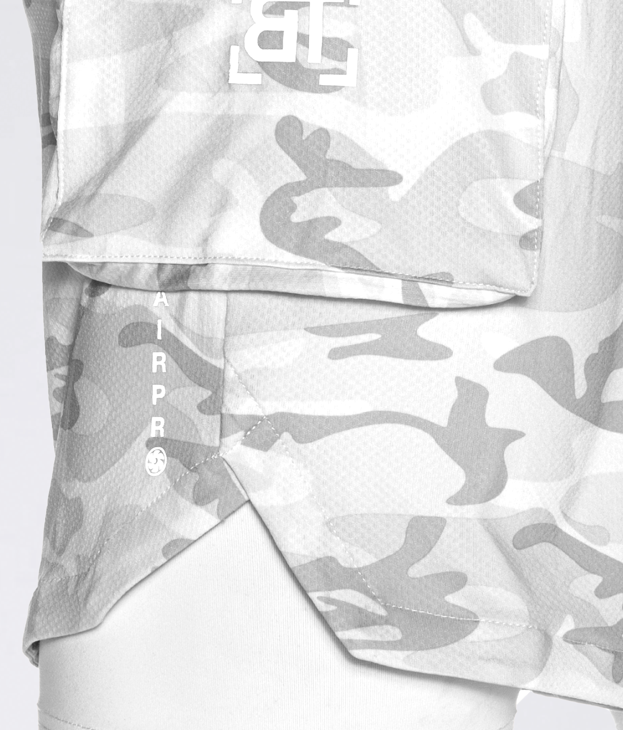 3600. Air Pro 2 in 1 5 Cargo Liner Shorts White Camo